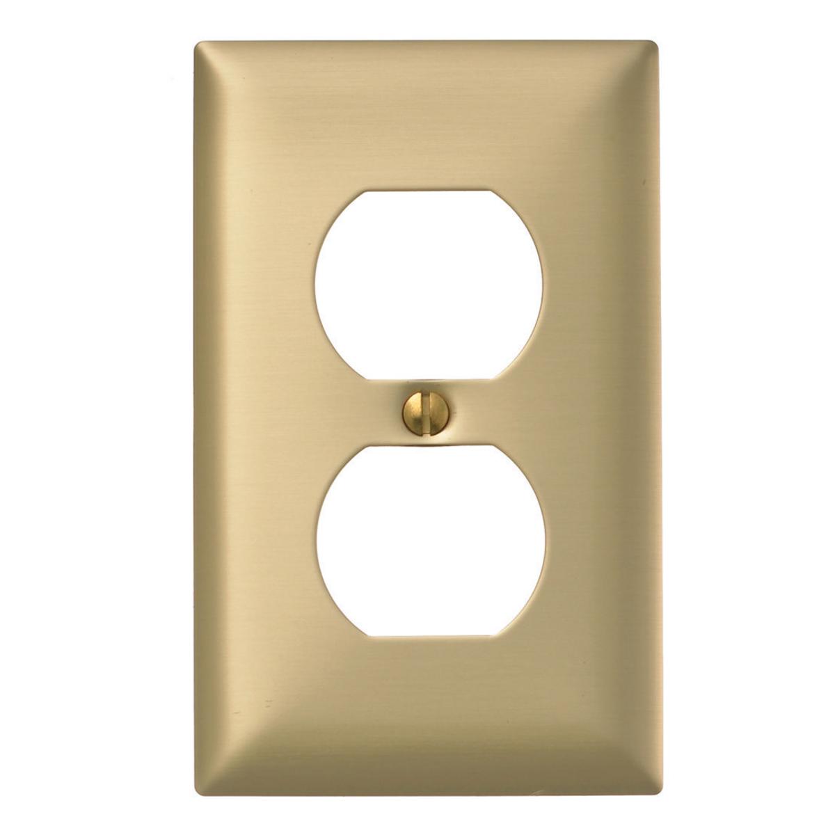 Hubbell SBP8 Wallplates and Boxes, Metallic Plates, 1- Gang, 1) 1.40" Opening, Standard Size, Brass Plated Steel  ; Non-magnetic and corrosion resistant ; Finish is lacquer coated to inhibit oxidation ; Protective plastic film helps to prevent scratches and damage ; P