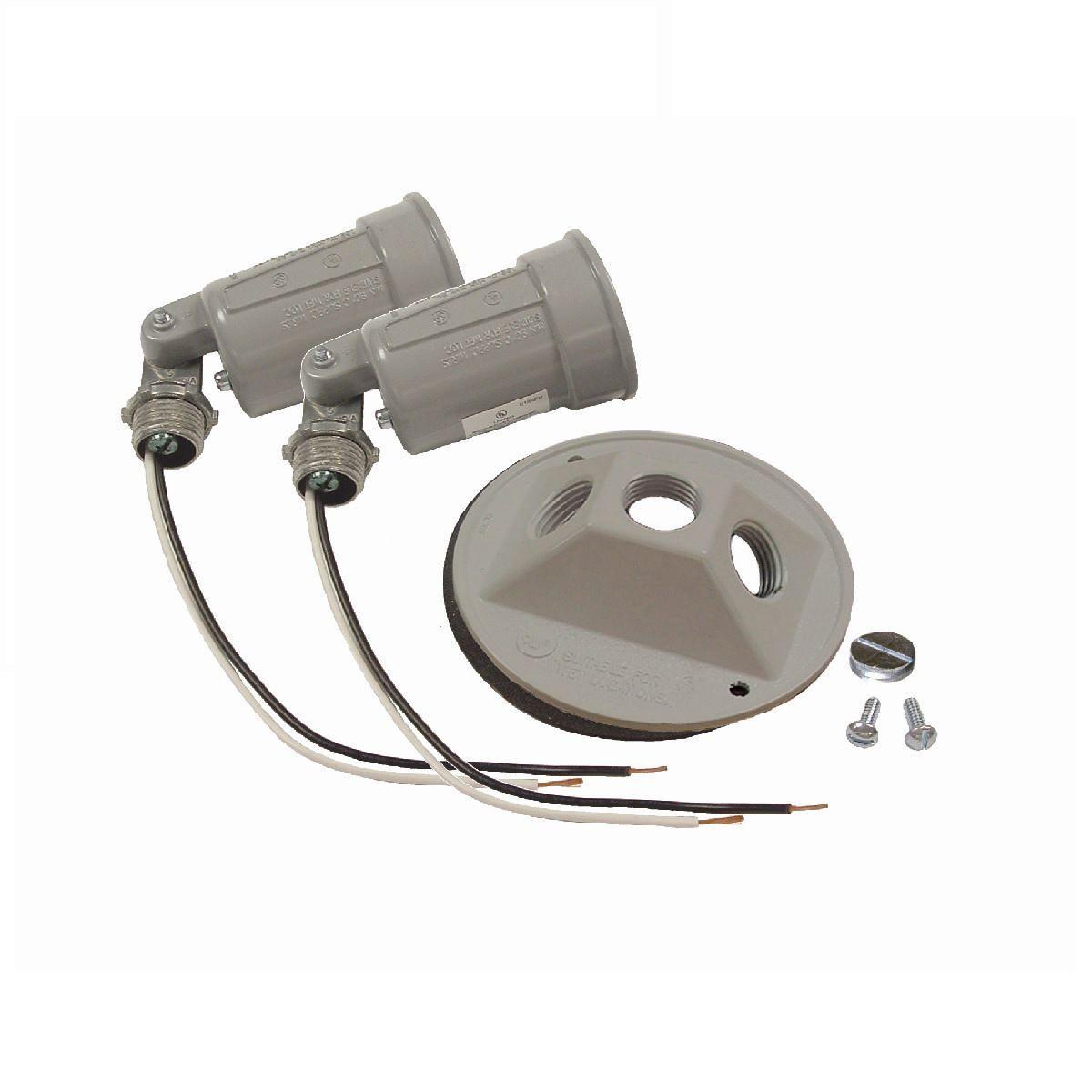 Hubbell 5625-5 4 in. Round Weatherproof Combination Cover for 75-150W Par 38 Lamps, Includes 2 Lampholders, Gasket, and Hardware, Gray, Carded  ; Rugged die cast constructions. ; State-of-the-art powder coat finish provides maximum weatherability and scratch resistance.